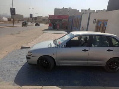 سيات إبيزا 2001