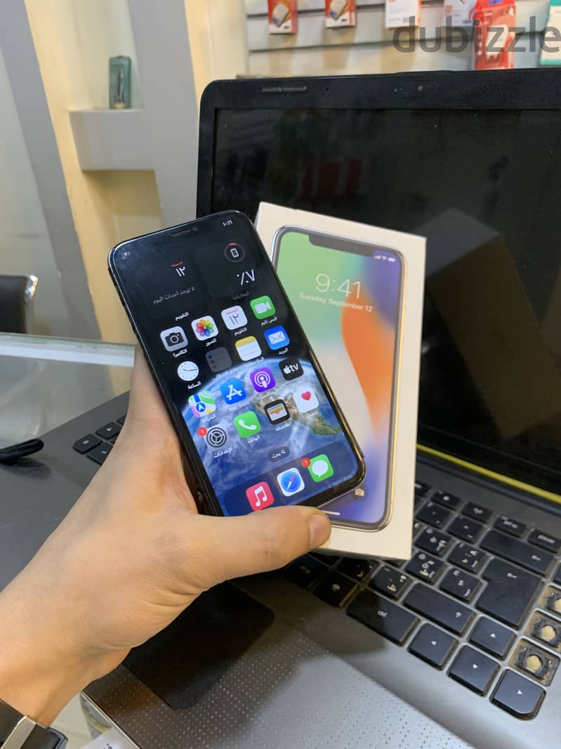 iPhone X 64g 70b 1