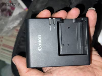 Canon d2000