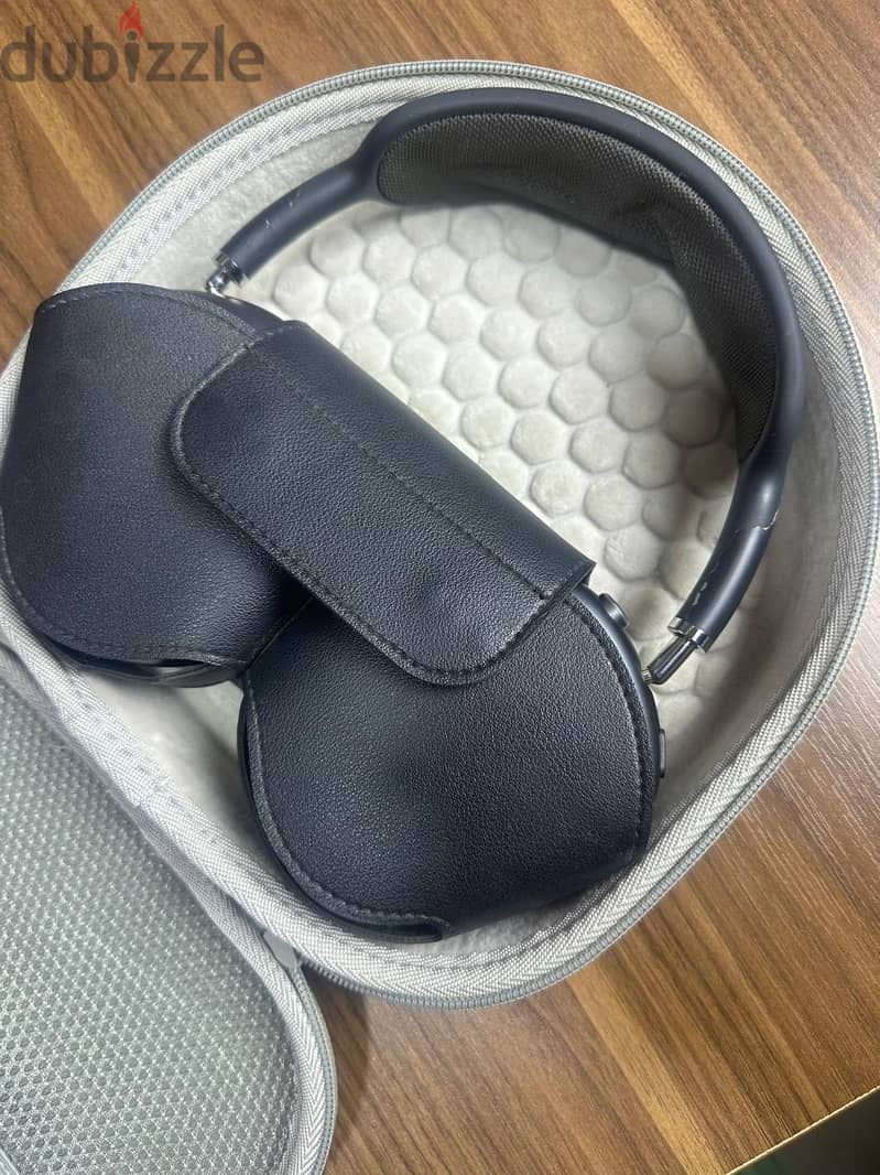earbudes max black 1