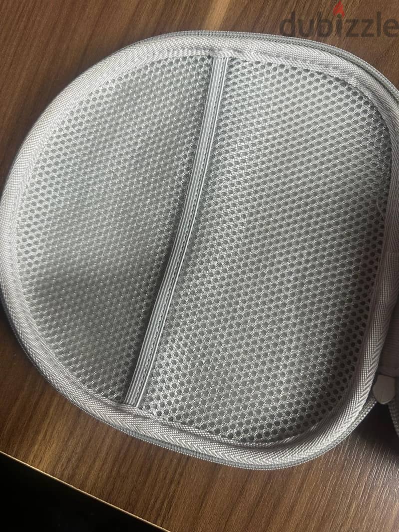earbudes max black 6