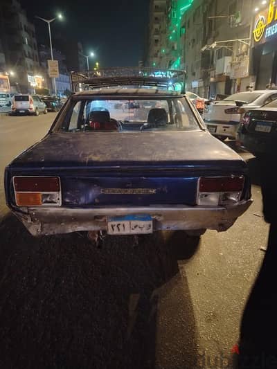 نيسان داتسون 1979