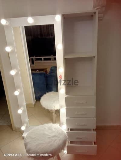 تسريحه قطعتين ب وحده ادراج  و تقدر تختار لون تحبه على ذوقك