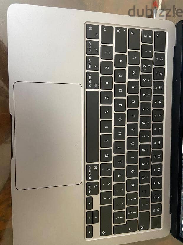Macbook M3 1