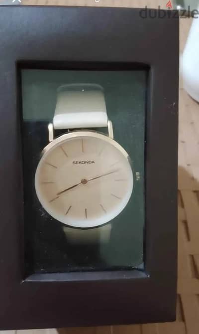 ساعه جديده بالعلبه ماركة Sekonda mirror original
