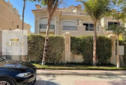 فيلا استلام فوري جاهزه للمعاينه في باتيو الشروق كومباوند ساكن وكامل الخدمات  موقع استراتيجي قريب من أهم الطرق والمحاور