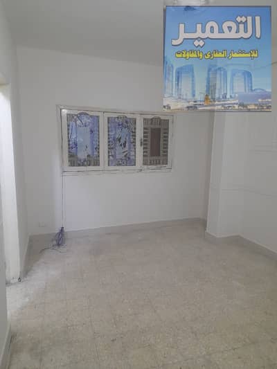شقة بالحلمية قرب ميدان بن الحكم والتجنيد