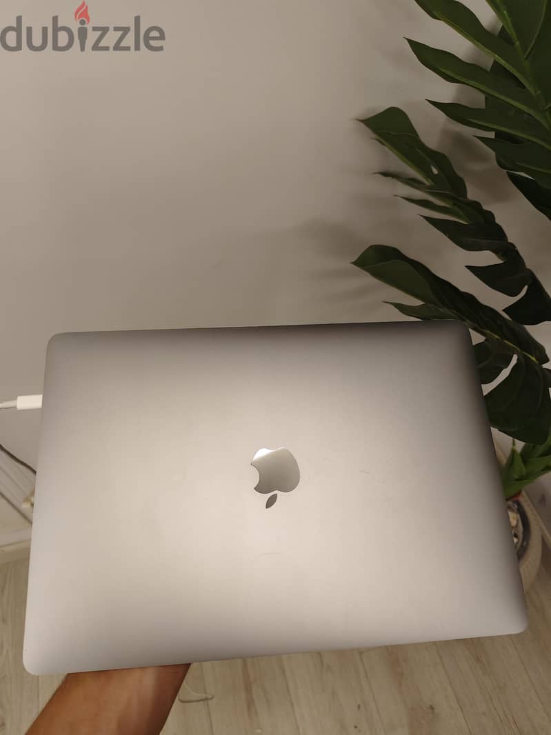 MacBook Pro M1 excellent condition 2