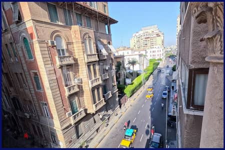 منزل للبيع ٢١٦ م بمحطة الرمل على شارع فواد ٣ اداوار