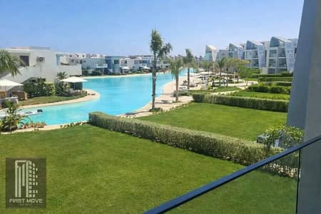 ب فيو حمام سباحه متشطبة بالارضيات للبيع  بأميز لوكيشن في رأس الحكمه و بقرية متكاملة الخدمات وشاطئ ممهد بقرية فوكا باي Fuka Bay