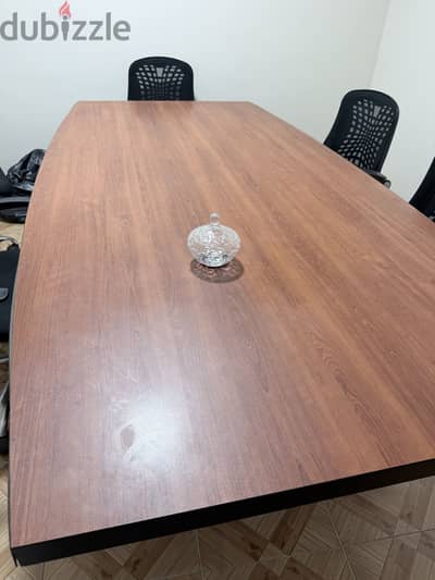 طاوله اجتماعات شبه جديدة