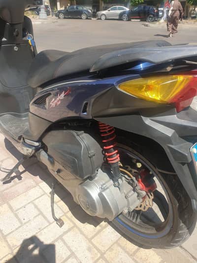 اسكوتر sr 200 sym