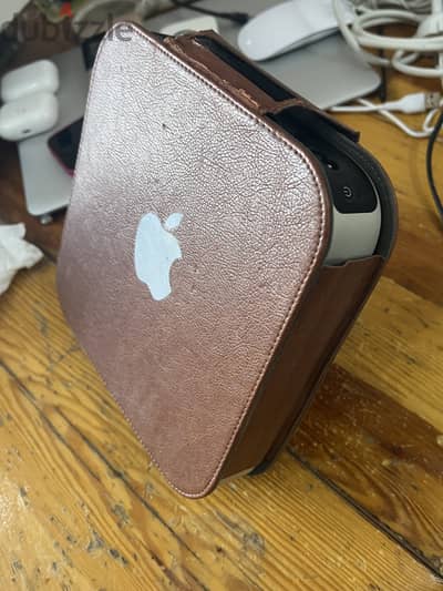 Mac mini جراب وحافظه واستاند