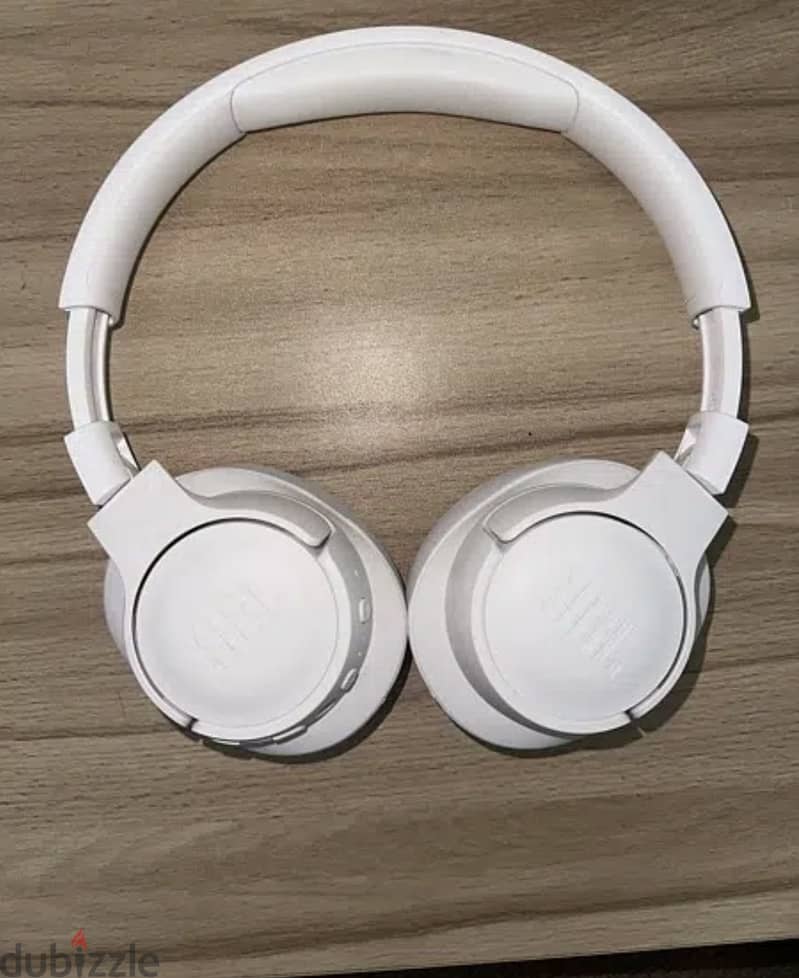 JBL TUNE760NC 1