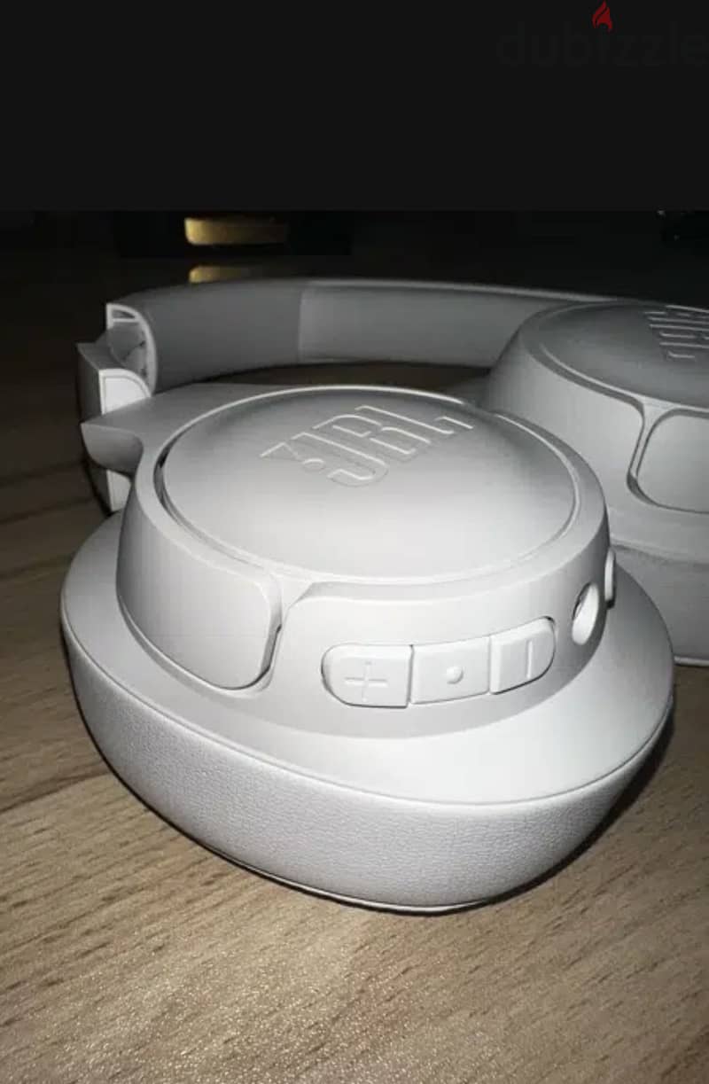 JBL TUNE760NC 4