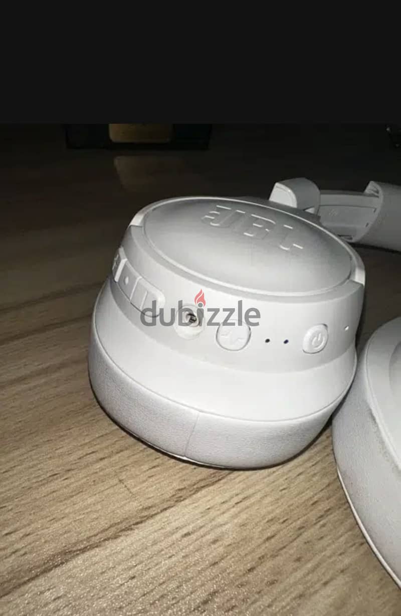 JBL TUNE760NC 5