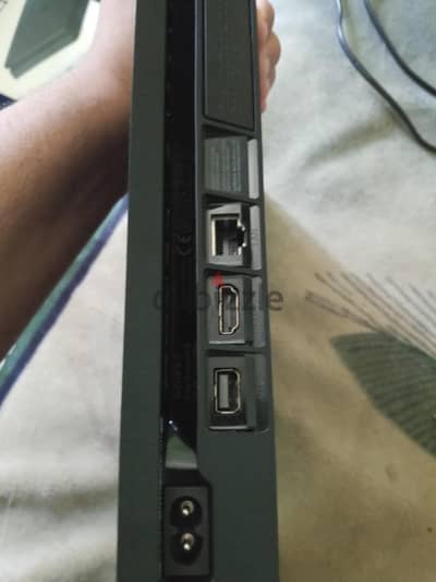 playstation 4 slim