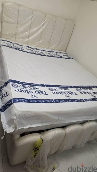 مرتبه مقاس ١٦٠ سم جديده