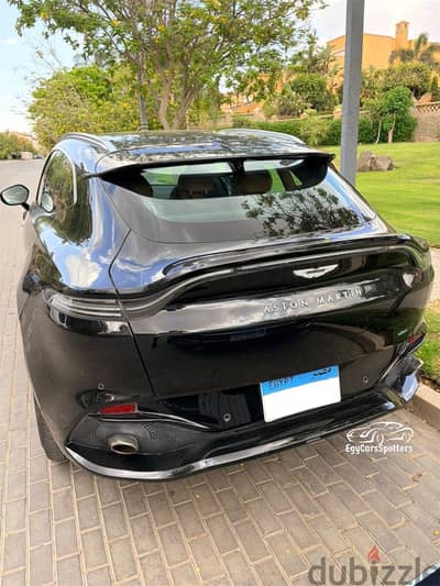 Aston Martin DBX