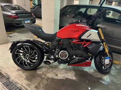 Ducati 1260S