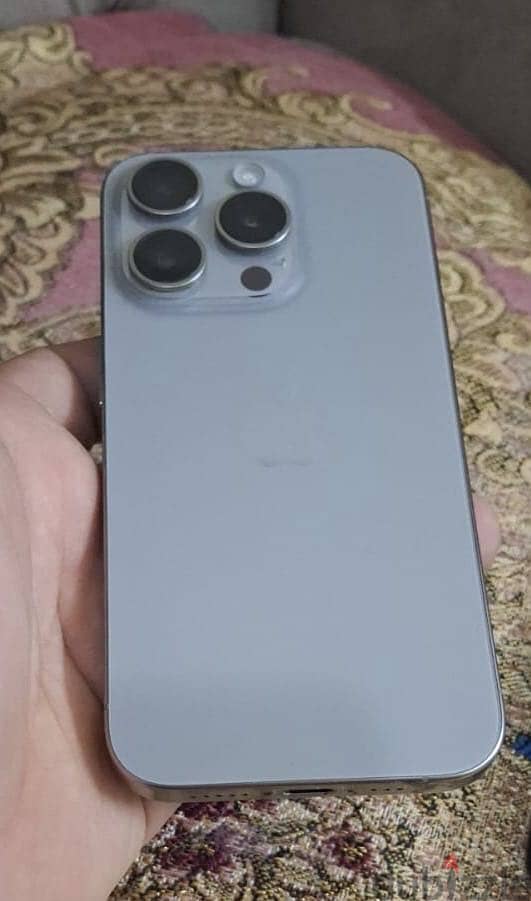 Apple - iPhone 15 Pro 4
