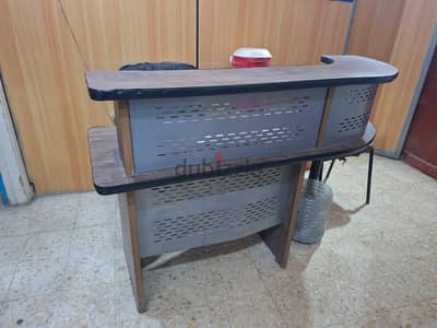 مكتب استقبال وديسكات طلاب