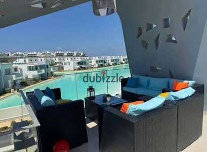 شاليه فندقي للبيع متشطب بالتكيفات في فوكا باي راس الحكمه علي فيو مميز علي البحر
