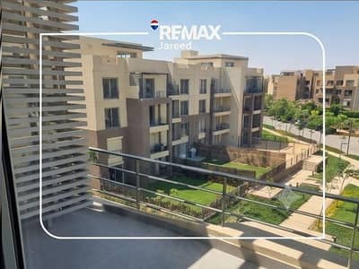 شقة للايجار فيو لاند سكيب الترا مودرن بالتكييفات والمطبخ ف بالم باركس 6 اكتوبر