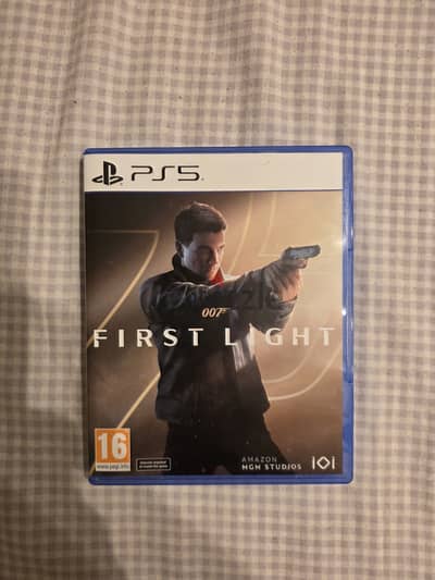 007 First Light PS5 used game for sale in a perfect condition