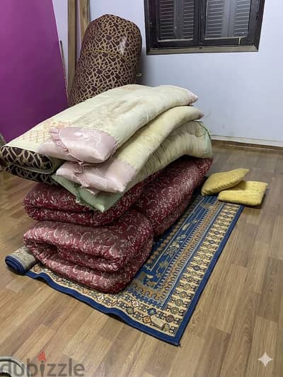 3   مراتب قطن متنجد مقاس 150*2  ولها كفر بنفسجي بسوستة