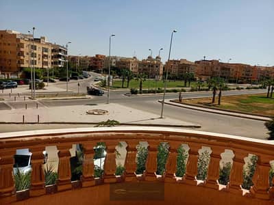 Furnished apartment for rent in Sheikh Zayed - Eighth District - First Neighbourhood, area 250 meters, 4 rooms and 3 bathrooms. Furnished apartment for rent in Sheikh Zayed - Eighth District - First Neighbourhood, area 250 meters, 4 rooms and 3 bathrooms.