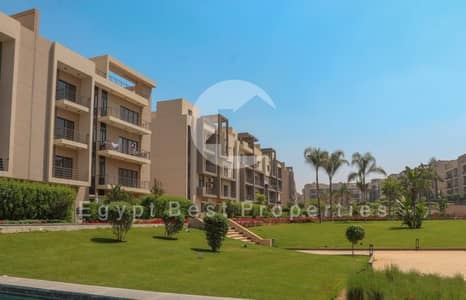 شقة للبيع استلام فوري متشطبة بالتكييفات في فيفث سكوير القاهرة الجديدة