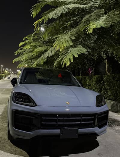 Porsche Cayenne GTS 2026