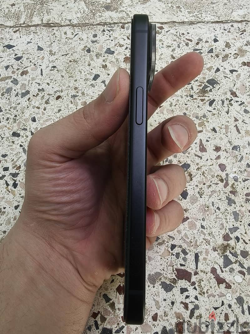 Apple - iPhone 15 5