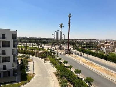 فرصة استثنائية لامتلاك دوبلكس بموقع استراتيجي مباشر على شارع التسعين الجنوبي، أحد أهم وأرقى المحاور الرئيسية فيNEW CAIRO