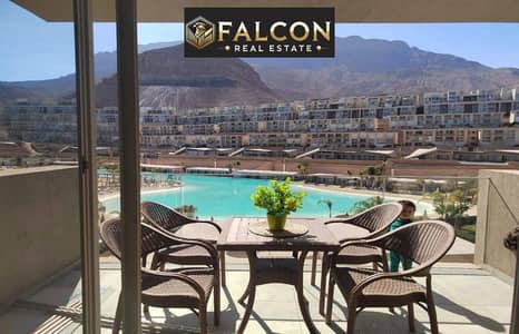بتشطيب VIP شاليه  سى فيو (بخصم 40%) للبيع  فى قريه المونت جلاله il Mont galala العين السخنه