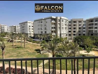 بفيو مفتوح علي park شقه للبيع بالتقسيط علي 10 سنين هايد بارك بجوار ميفيدا و دقائق من ماونتن فيو و بالم هيلز و بالقرب من القرنفل و البنفسج و مدينتي