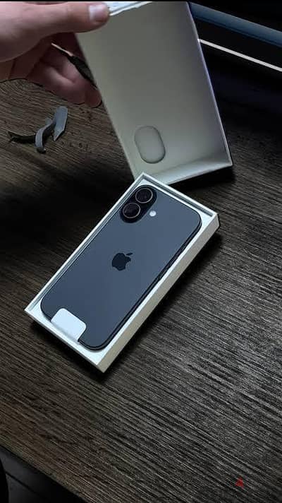 Apple - iPhone 16