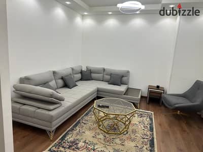 استوديو للايجار اول سكن في مدينتي B8 - ١ نوم - 2 حمام