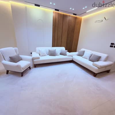 انتريه مودرن للمساحات الواسعه living room