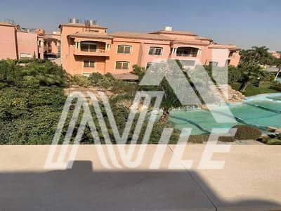 فيلا مستقلة كاملة التشطيب جاهزه للسكن بمساحة 600 متر للبيع فيو لاندسكيب في كمبوند إميرالد بارك - القاهرة الجديدة