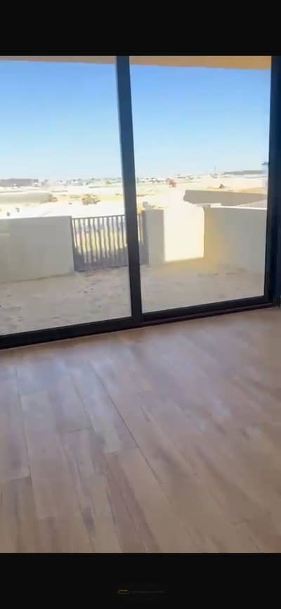 شقة للبيع في كمبوند PX – Palm Hills  كورنر – واجهة بحرية الفيو: إطلالة مباشرة على Club House