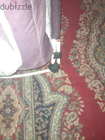 سرير اطفال معدن هزاز