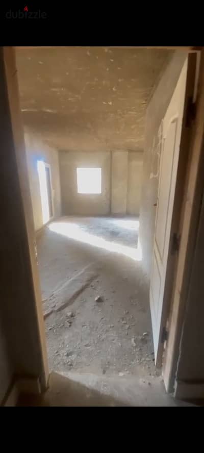 Apartment for sale in the Andalusian area, semi-finished, immediate delivery