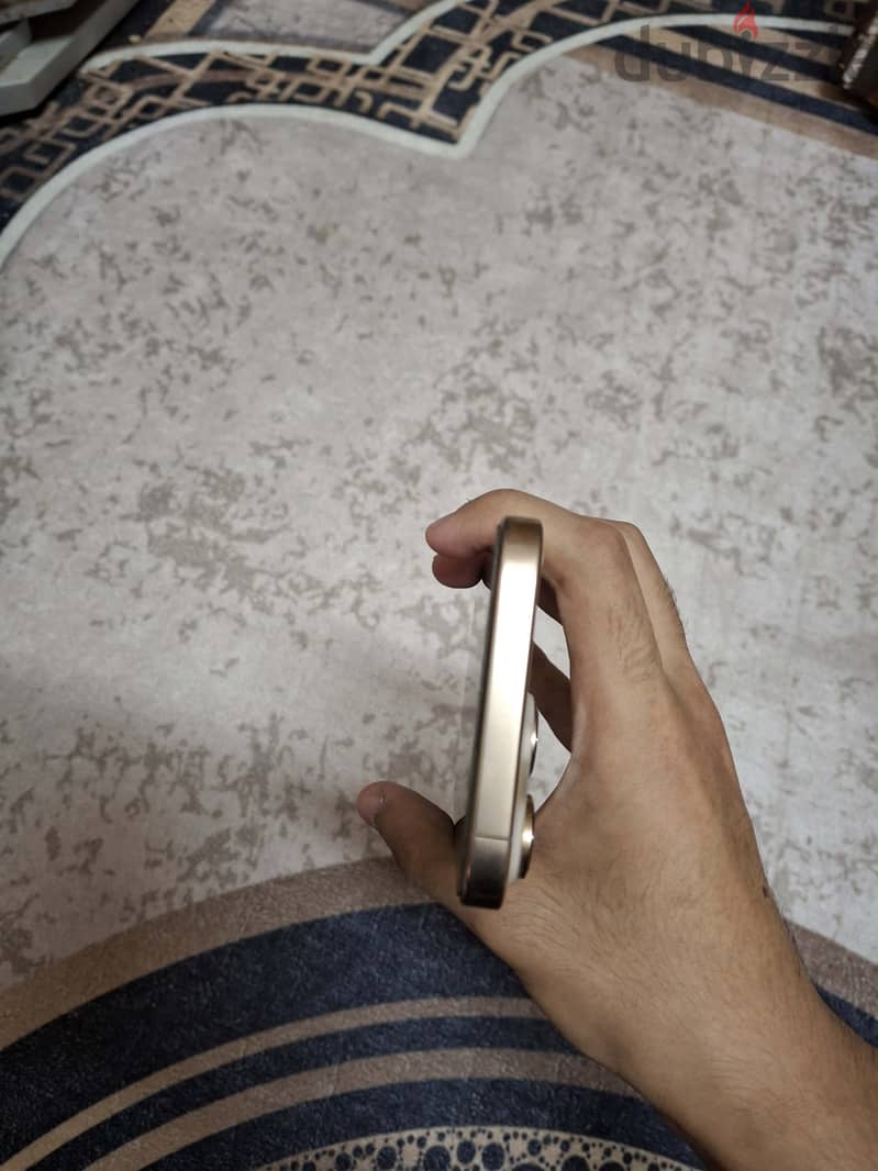 Apple - iPhone 16 Pro Max 3