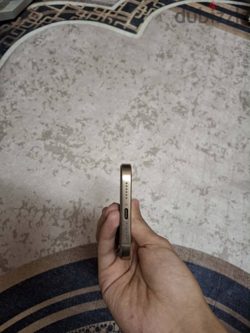 Apple - iPhone 16 Pro Max 4
