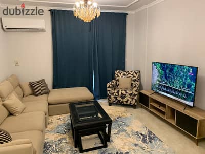 للبيع شقة في مدينة الرحاب 2 فيو شارع وميدان دور متكرر بجوار السوق الشرقي المساحة 119 متر التقسيمة 3غرف و 3 حمام