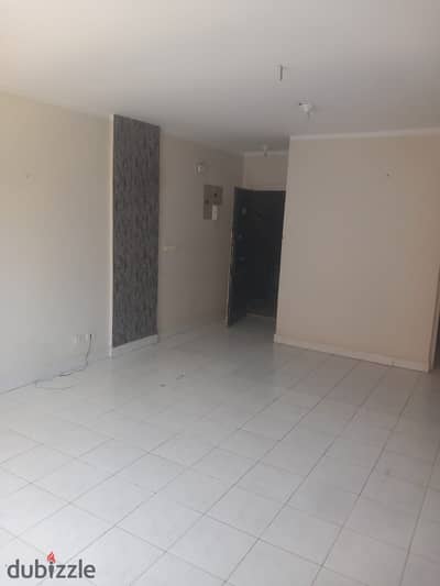Apartment for rent in Al Rehab 1, with a side garden view and balcony. Floor : typical floor. Area: 90M Layout: 2 rooms and one bathroom