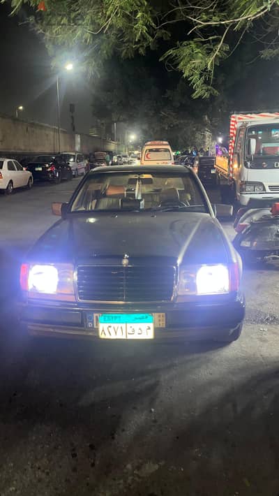 مرسيدس بنز 200 1989