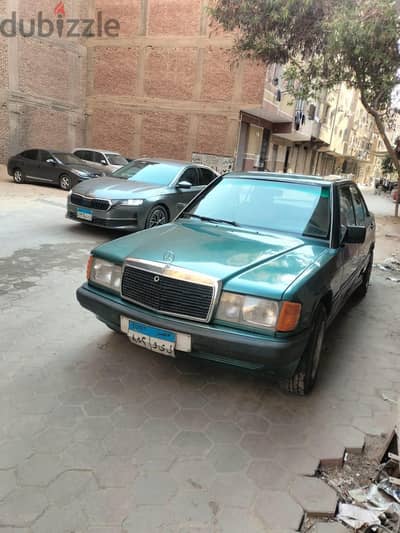 مرسيدس بنز 190 1984